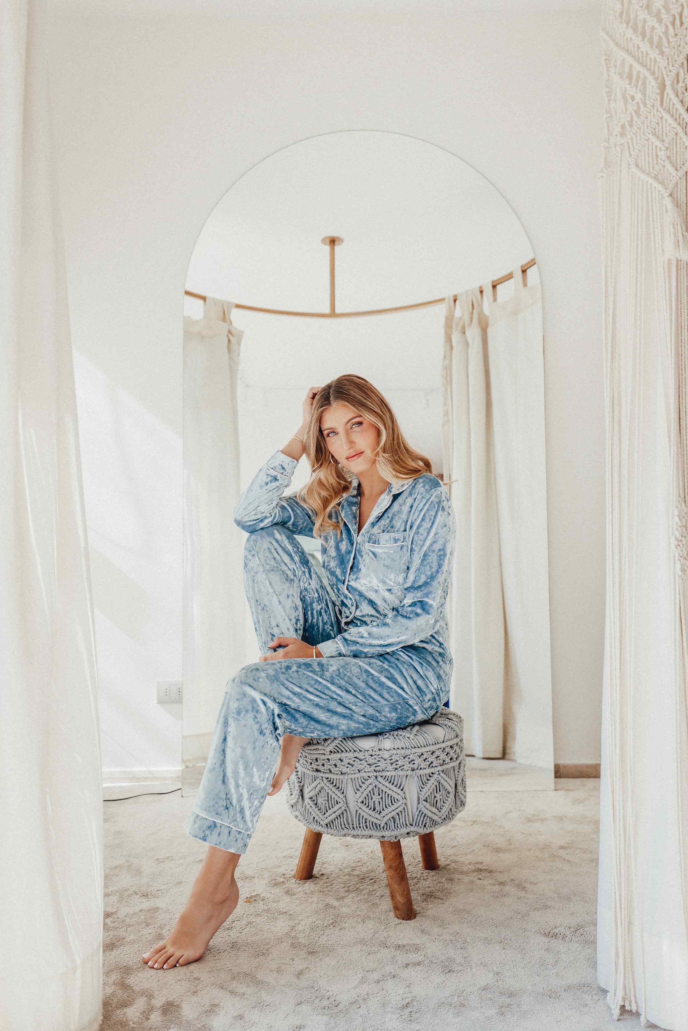 Princess Velvet Sleepwear L Igna del Real